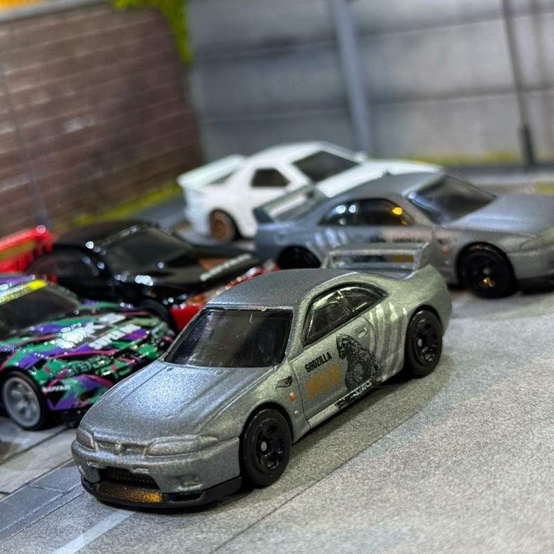 Hotwheels Nissan skyline R33 Godzilla / New R30 R32 R34 Inno Traac Mini GT Ignition Greenlight Tomic