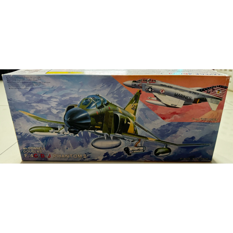 Fujimi 21101 K-1 F-4C/D Phantom II Wolf Pack1/72
