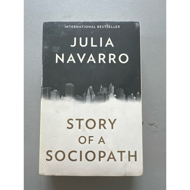 เรื่องราวของ A Sociopath - Julia Navarro