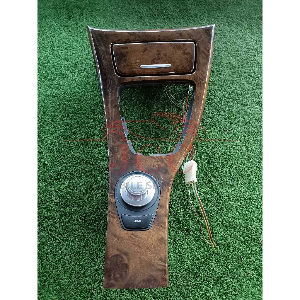 ฝาครอบ BMW E90 FRONT CENTER CONSOLE WOOD TRIM [C-2-5]