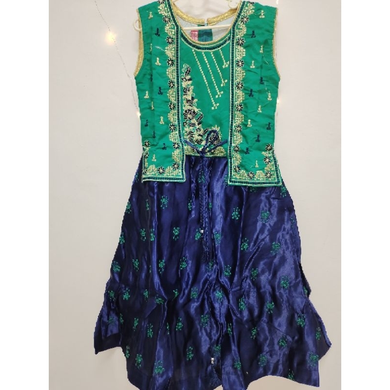 มาใหม่🔥 สาวแขนยาว Kurtis เด็ก Punjabi ชุดเย็บปักถักร้อยหรูหราออกแบบ Kurtis พร้อมกางเกง