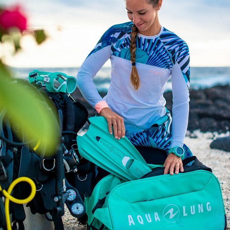 AQUALUNG Xscape Loose Fit Rashguard สําหรับสุภาพสตรีปกป้องคุณจากการไหม้แดดและแมงกะพรุนต่อย