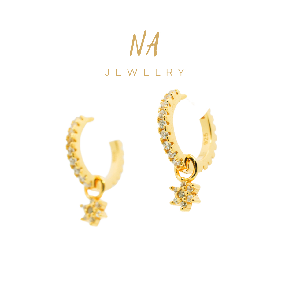 Na จิวเวลรี่ FLOWER CHARM HOOP EARRINGS 18K goldplated silver 925 เงินสเตอร์ลิง. Zironia เกรดสูงสุด 