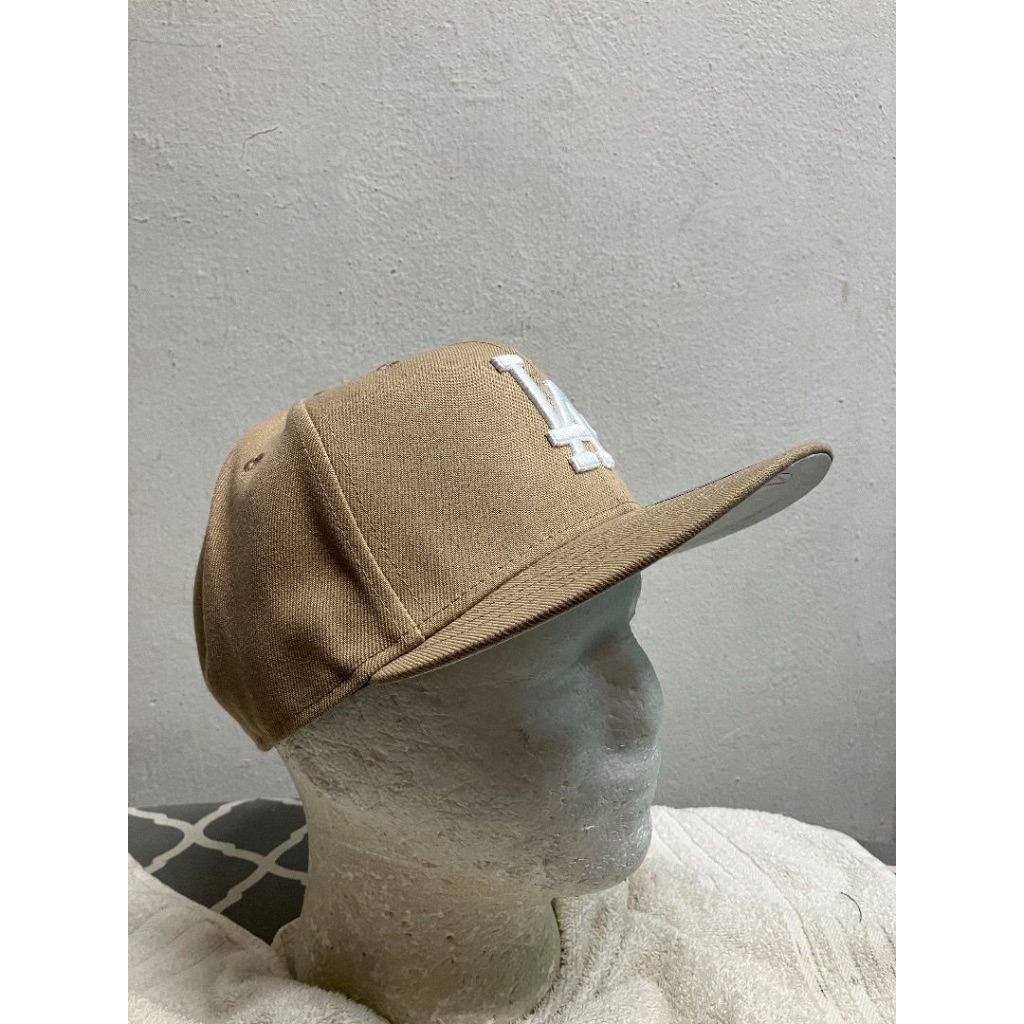 NE 9Fifty High Crown LA Dodgers Camel Cap สีขาวโลโก้เบสบอลหมวก Snapback ปรับได้