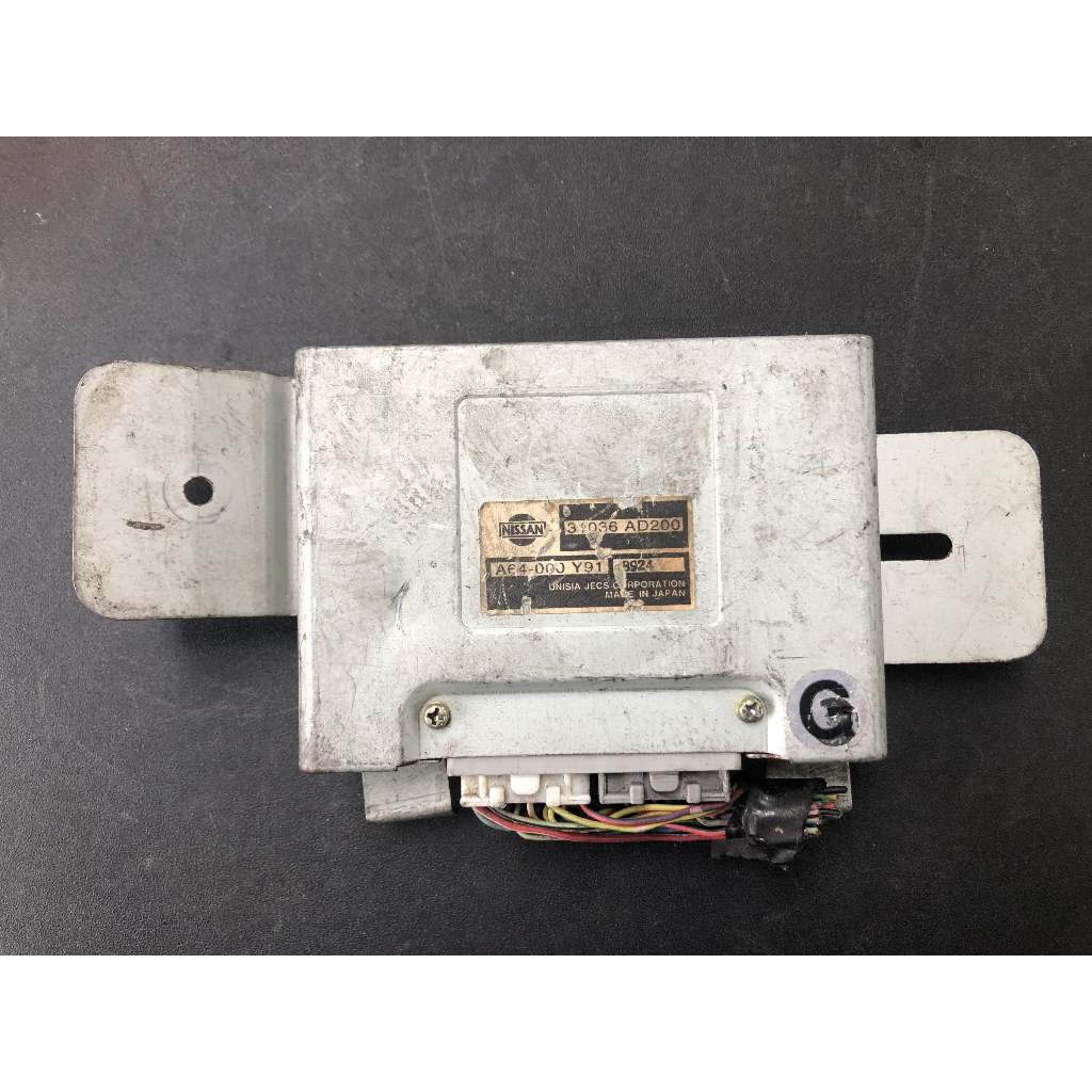 NISSAN PRESAGE ชุดควบคุมเครื่องยนต์ ECU YD25 31036-AD200 / A64-000-Y91 มือสอง