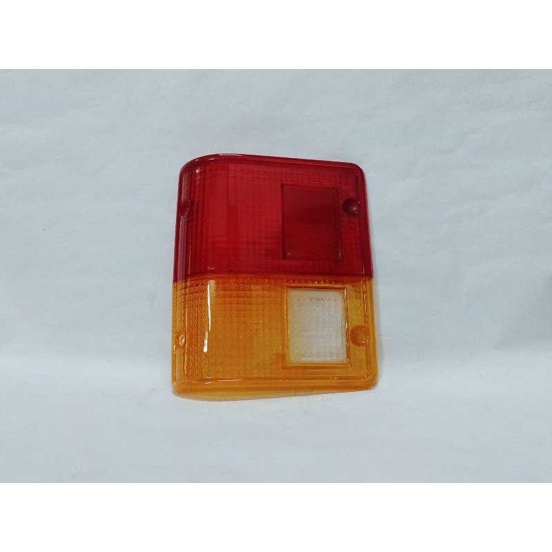 MITSUBISHI PAJERO NB NC L047 L049 LH TAIL LENS