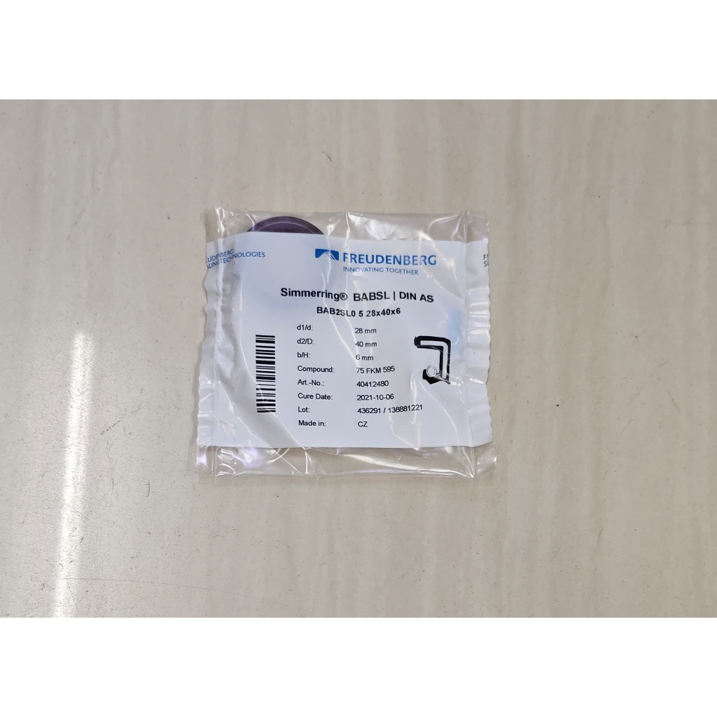 SIMMERRING ซีลน้ํามัน BABSL 28X40X6 75FKM595 BABS2L0.5 FREUDENBERG แรงดันสูง 1001799 40412478100