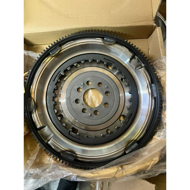 Wolkswagen touran Flywheel 1.4cc 6 Slot / 1.8cc 8 slot 129 Gear New