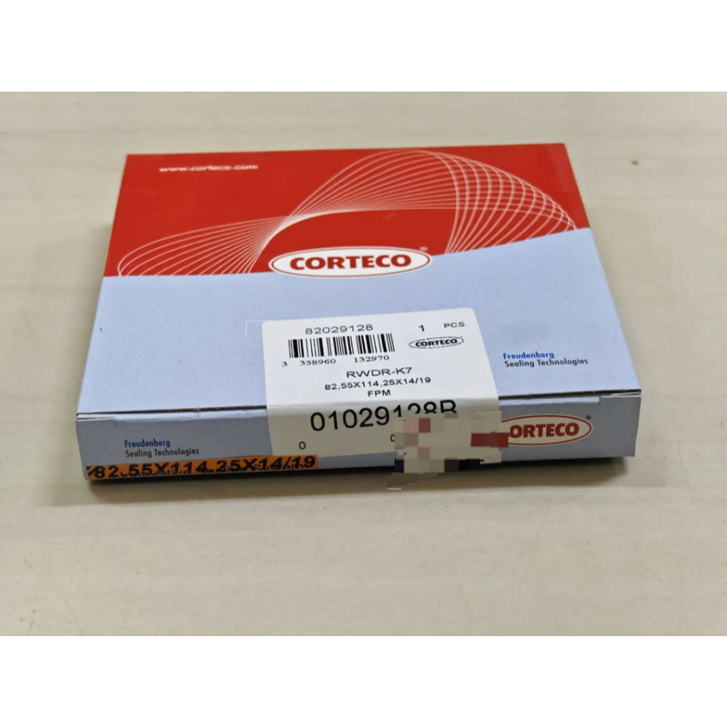 ซีลน้ํามัน CORTECO 82.55X114.25X14/19 1029128B RWDR-K7 FPM สีน้ําตาล EATON