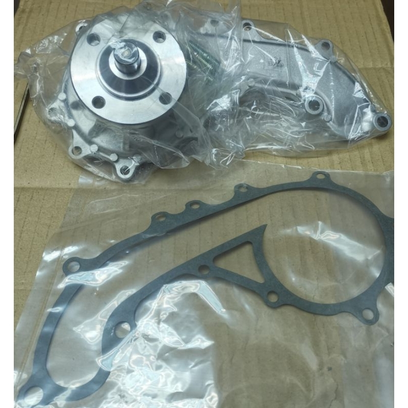 TOYOTA HIACE LH115 1RZ 1989"-1994 "ปั๊มน้ํา (GWT-85A)