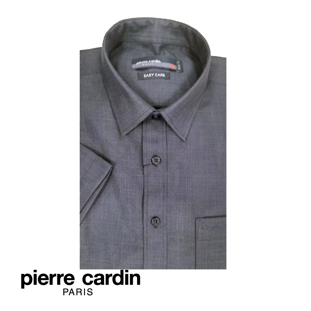 Pierre Cardin เสื้อเชิ้ต แขนสั้น ธรรมดา พร้อมกระเป๋า ทรงปกติ สีดํา สําหรับผู้ชาย W3405B-11374