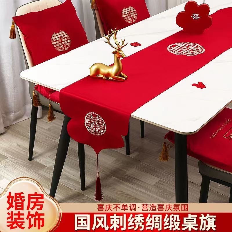 ผ้าปูโต๊ะแต่งงาน สีแดง