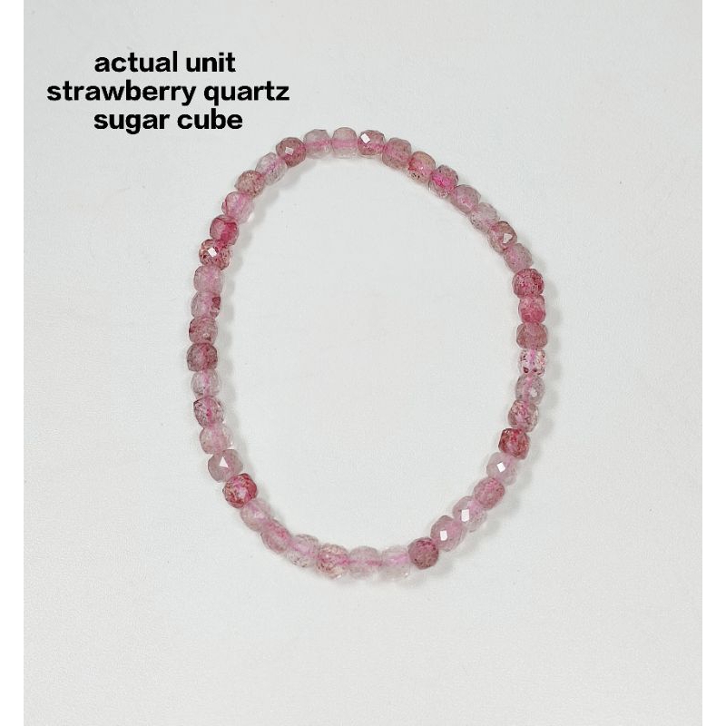 (SOUGAR CUBE) 4.5MM STRAWBERRY QUARTZ SUGAR CUBE CRYSTAL.BRACELET