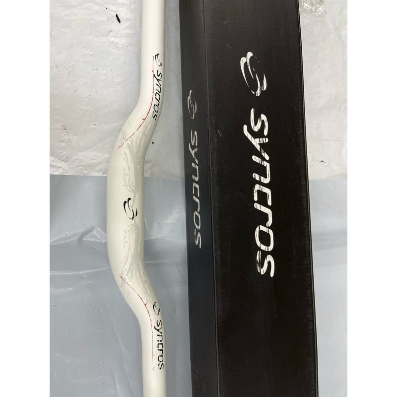 Syncros Riser Bar FL สีขาว 7075 แคลมป์โลหะผสม31.8mm rise25mm กว้าง 660mm. ข้อเสนอ