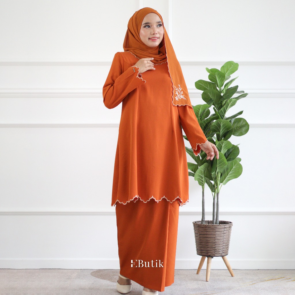 DAYA - DAYANG KURUNG PLAIN WITH EMBROIDERY