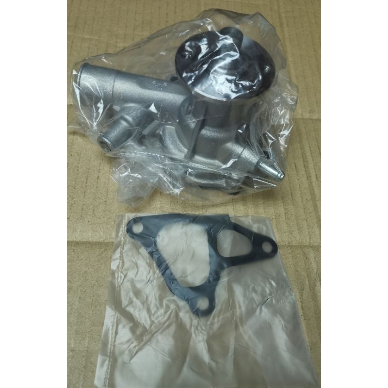 GMB ปั๊มน้ํา GWT - 59A สําหรับ TOYOTA C0R0LLA KE70 GL
