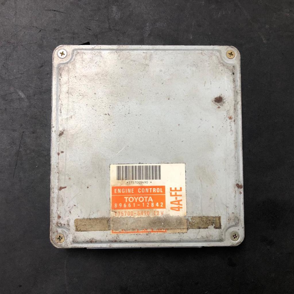 TOYOTA COROLLA AE104 ชุดควบคุมเครื่องยนต์ ECU 4A-FE 89661-12842 ใช้แล้ว