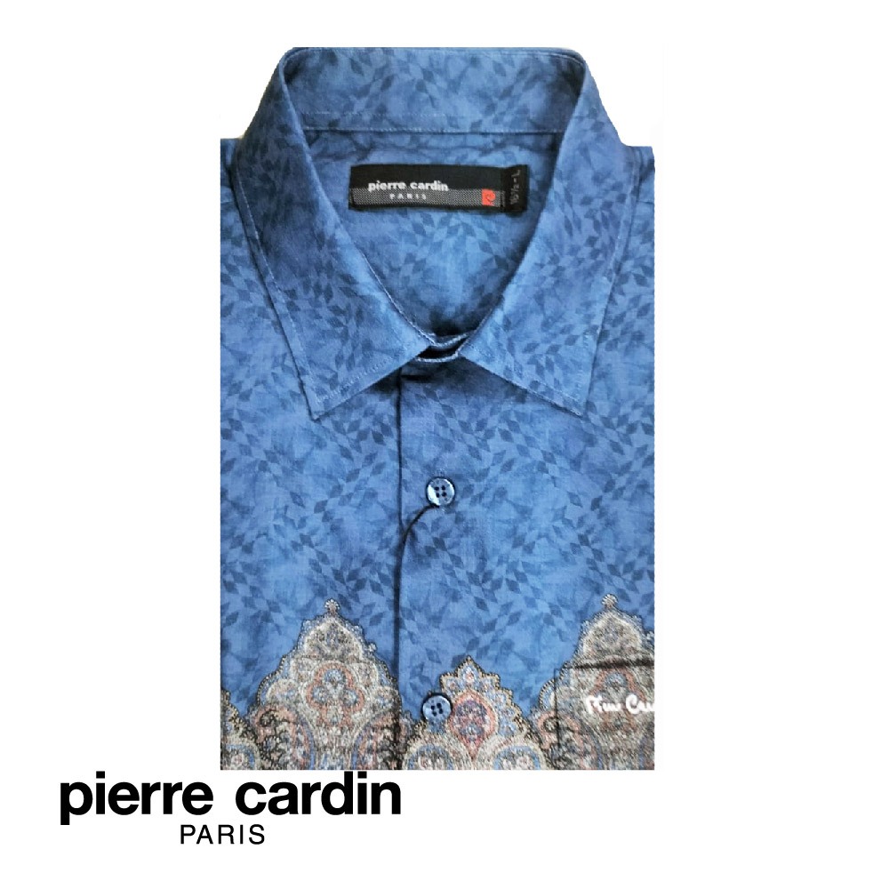 Pierre CARDIN เสื้อยืดบาติก แขนสั้น พร้อมกระเป๋า สําหรับผู้ชาย (พอดีตัว) สีฟ้า (W3505B-11415 - C1)