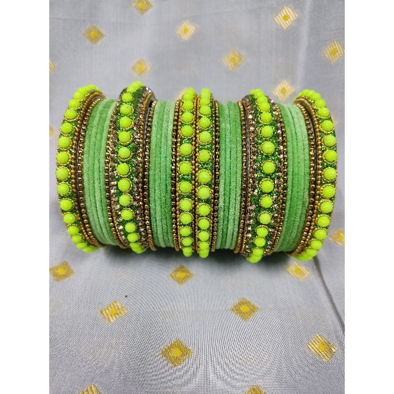 การออกแบบ VELVET BANGLES