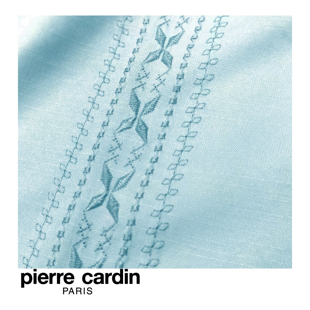 Pierre Cardin เสื้อเชิ้ตแขนสั้น ปักลาย สีฟ้าอ่อน สําหรับผู้ชาย W4105B-11440