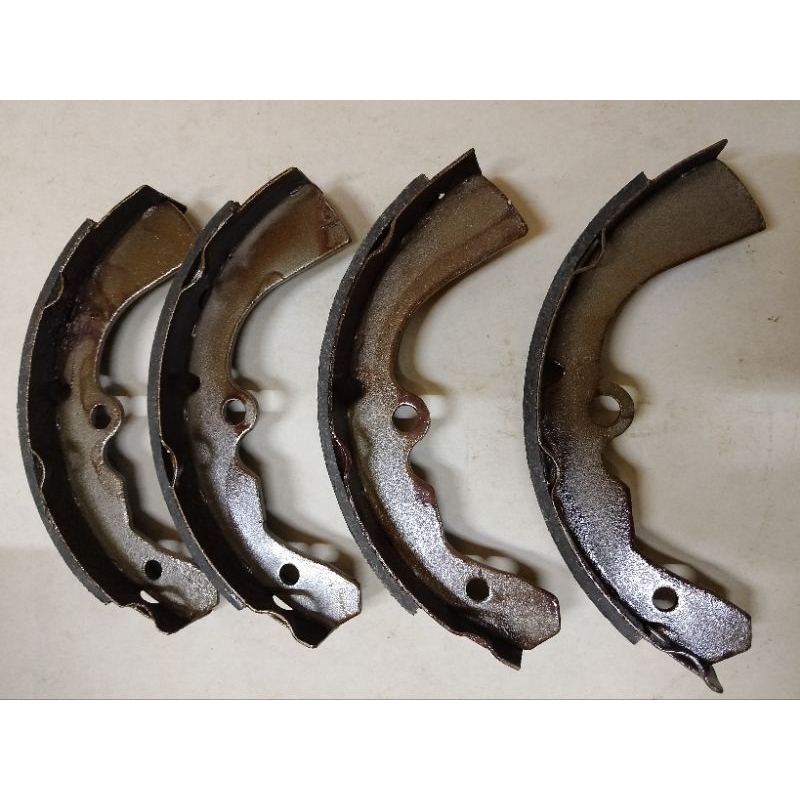 NISSAN B110,B210,รองเท้าเบรกหน้า(FK1121)- 1 ชุด/4 ชิ้น
