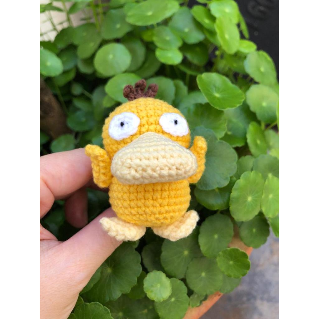 Handmade โครเชต์ Pokemon Psyduck พวงกุญแจ 手工门钩 宝可 梦达鸭ภาพ