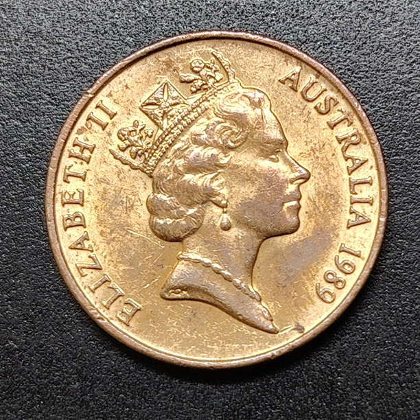 QE II Filled Lizard 2 Cent 1989