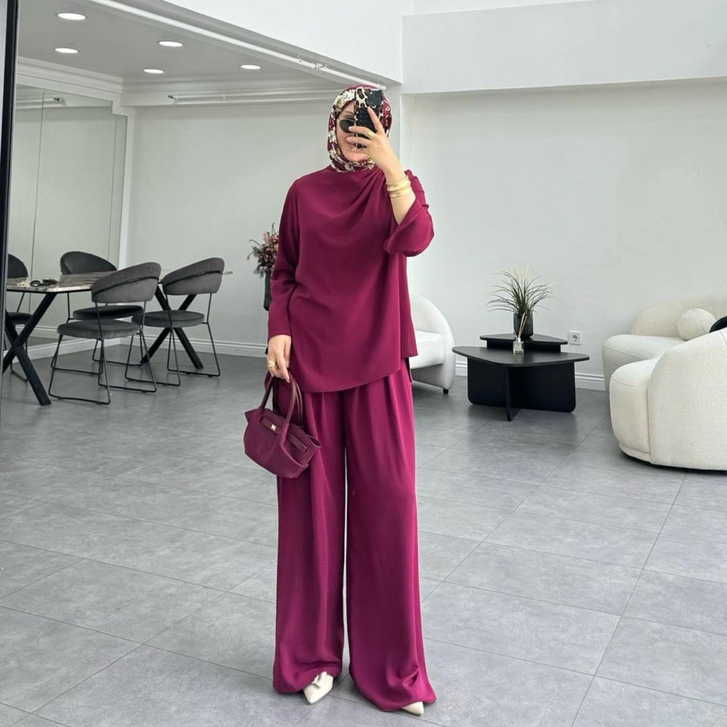 JENNY CASUAL SET TOP AND PANTS น้องเลดี้