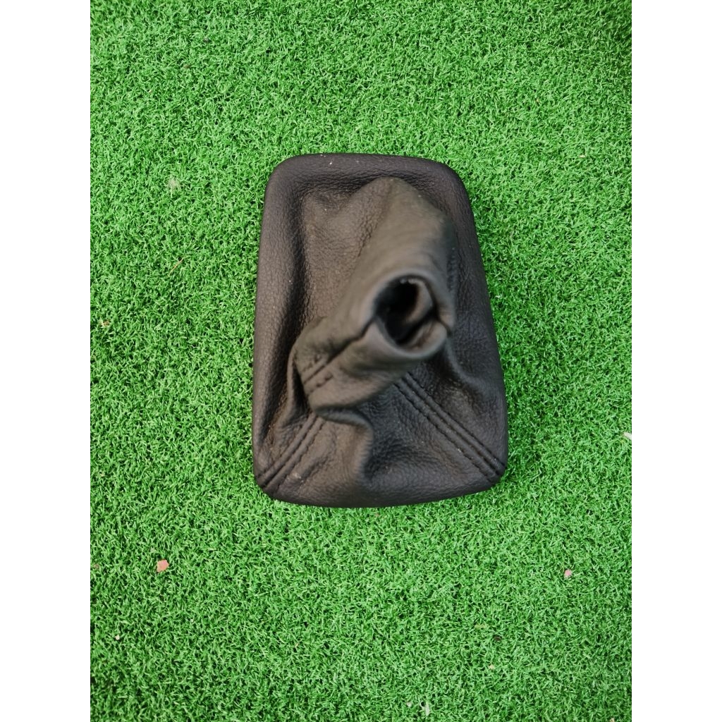 BMW E90 E91 E92 LCI 3 SERIES GEAR PANEL GUITAR ฝาครอบหนัง