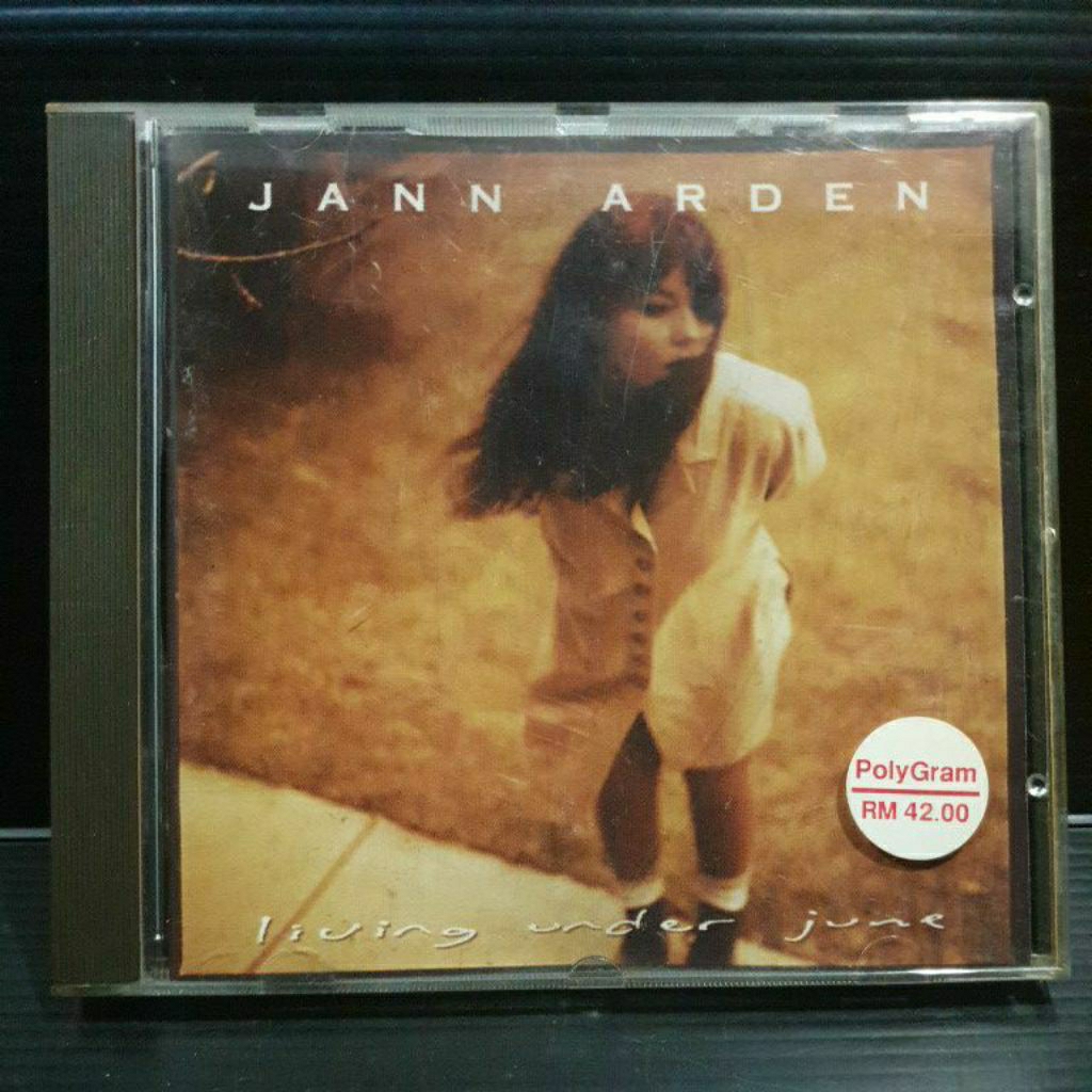 Janna Arden - Living Under มิถุนายน