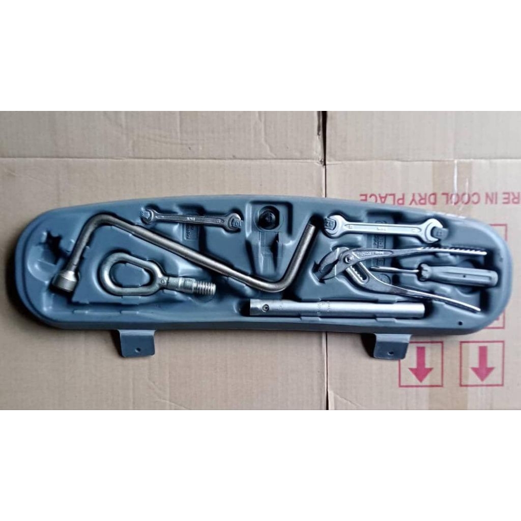 BMW E36 E46 3 SERIES SEDAN COUPE TOOLS กล่องครบชุด