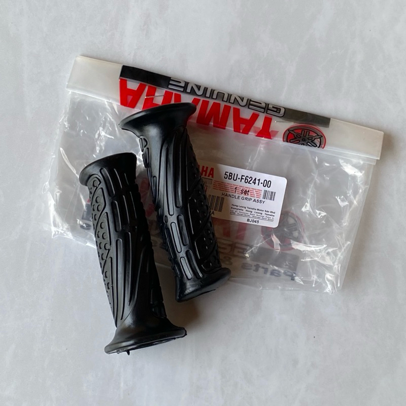 YAMAHA Y125Z Y125ZR HANDLE GRIP THROTTLE GRIP 5BU-F612-00
