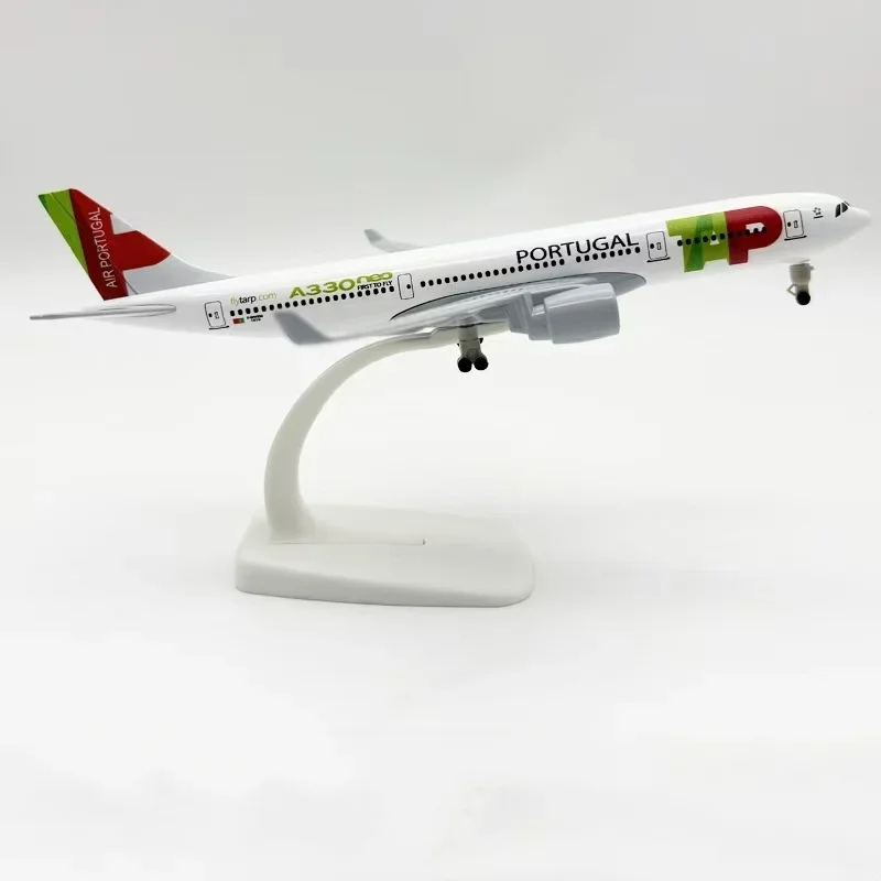 20 ซม.Air Portugal Airlines A330 NEO Airbus พร้อมล้อเกียร์ Landing Resin Passenger Cargo เครื่องบินเ