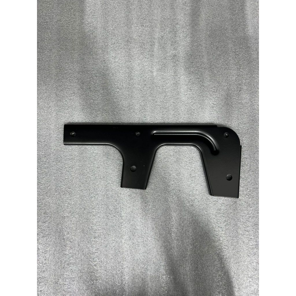QJ MOTO RIGHT FRONT PEDAL SUPPORT AST 400