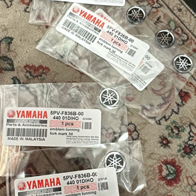 Yamaha RXZ Catalister 5PV สติกเกอร์โลโก้เมตรสัญลักษณ์เมตรจูนส้อมเครื่องหมาย 3d (5PV-F836B-00)