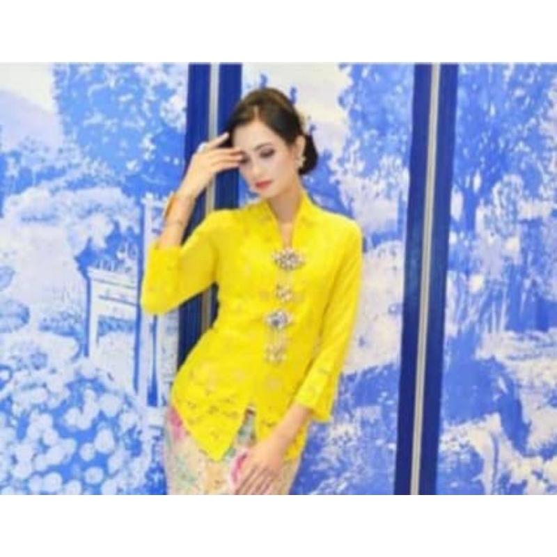 พรีเมี่ยมปัก Nyonya Kebaya Size M (มีปุ่ม)