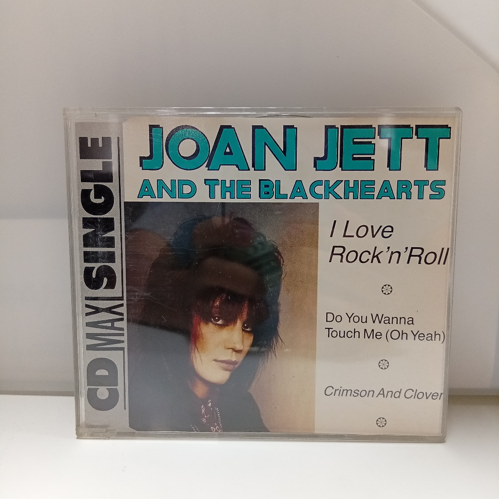 U241-76 USED CD [ JOAN JETT AND THE BLACKHEARTS - I LOVE ROCK N ROLL ] U241-76