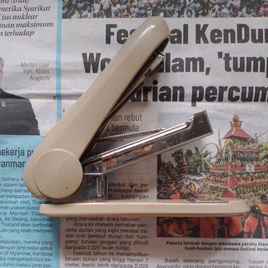 เครื่องเย็บกระดาษ MAX HD-50/50R (มือสอง)