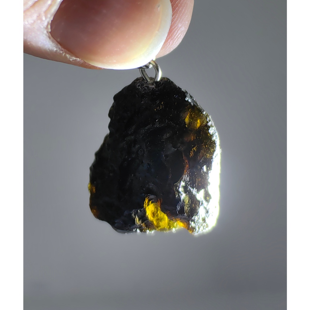 Batu Tektite Moldavite (M) / Natural Moldavite /Tektite จี้หินหยาบ (M) 天然克捷จี้