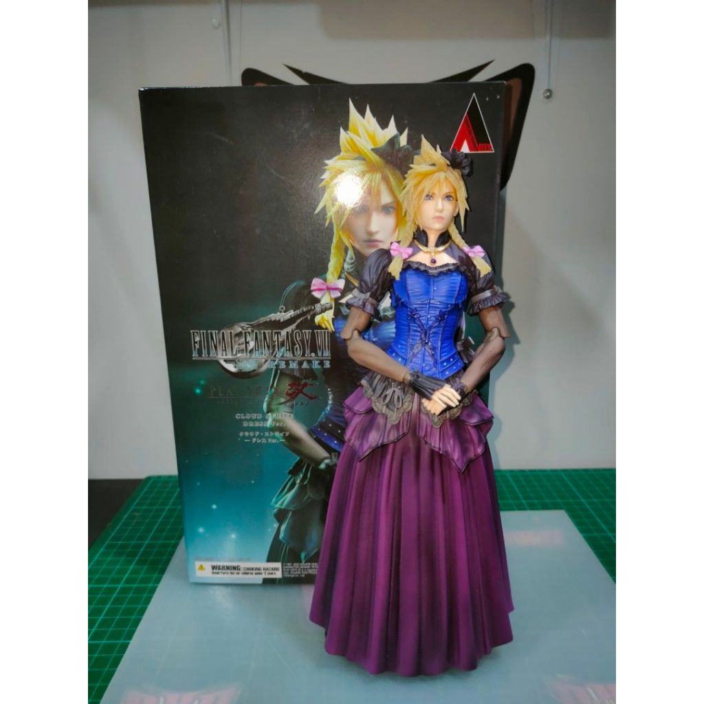 Play Arts Kai Final Fantasy VII Remake Cloud Dress ver