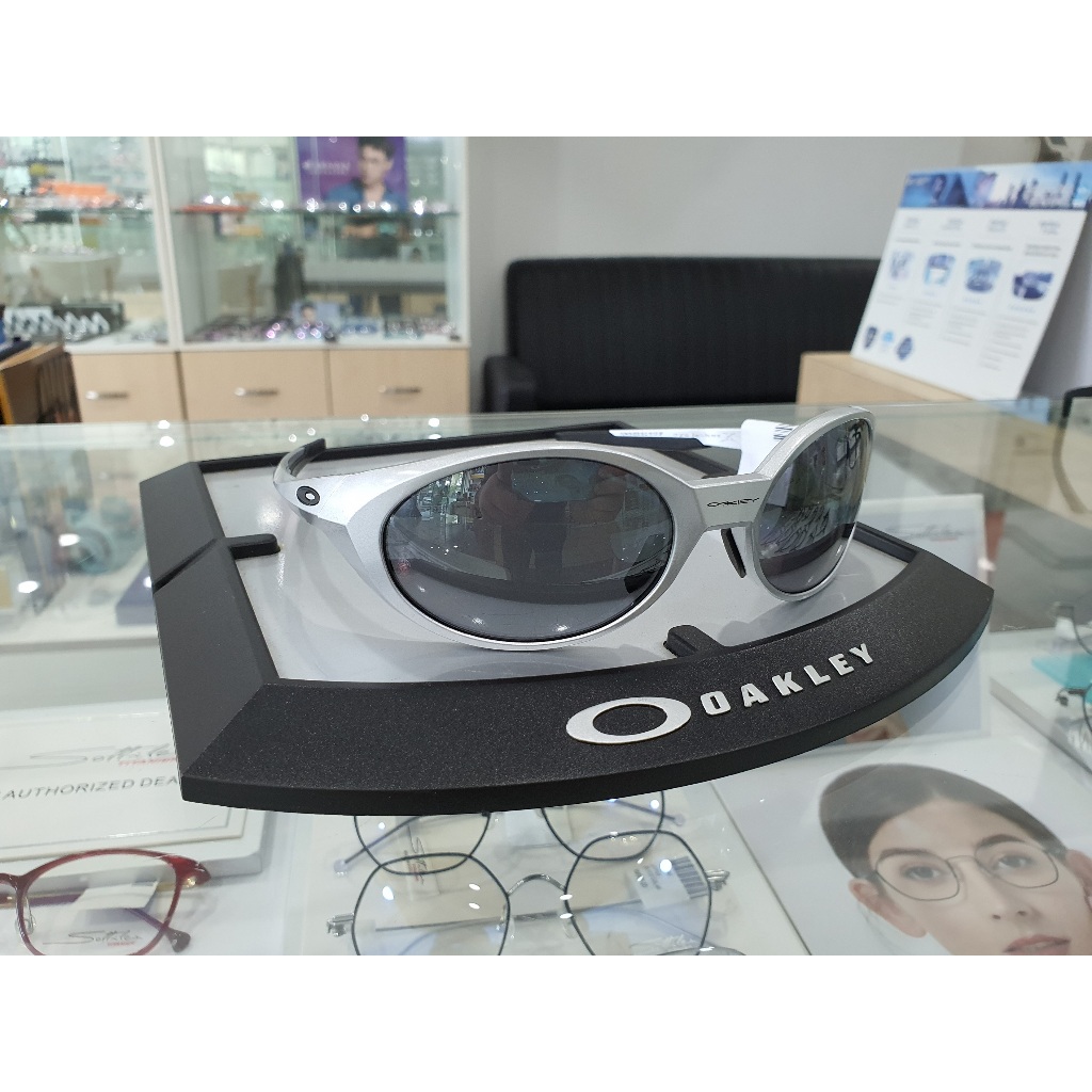 Optikaus Eye Jacket Redux OO9438 แว่นกันแดด Lifestyle [Size 58]