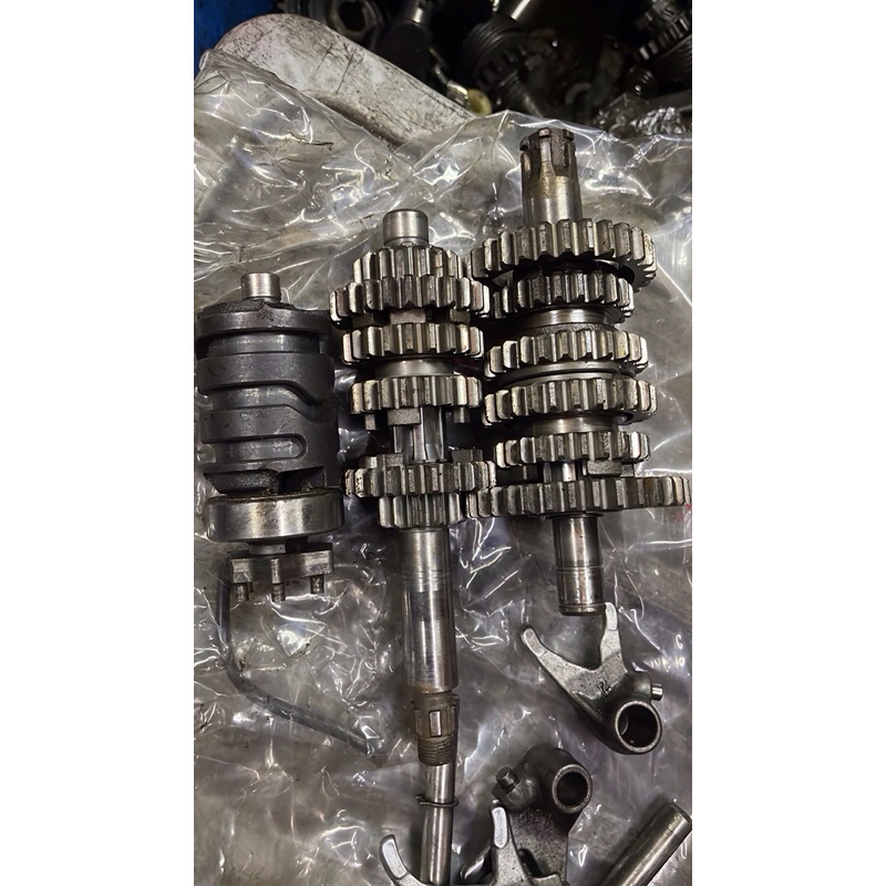 YAMAHA YPVS LC125 10W GEAR BOX / TRANSMISSION