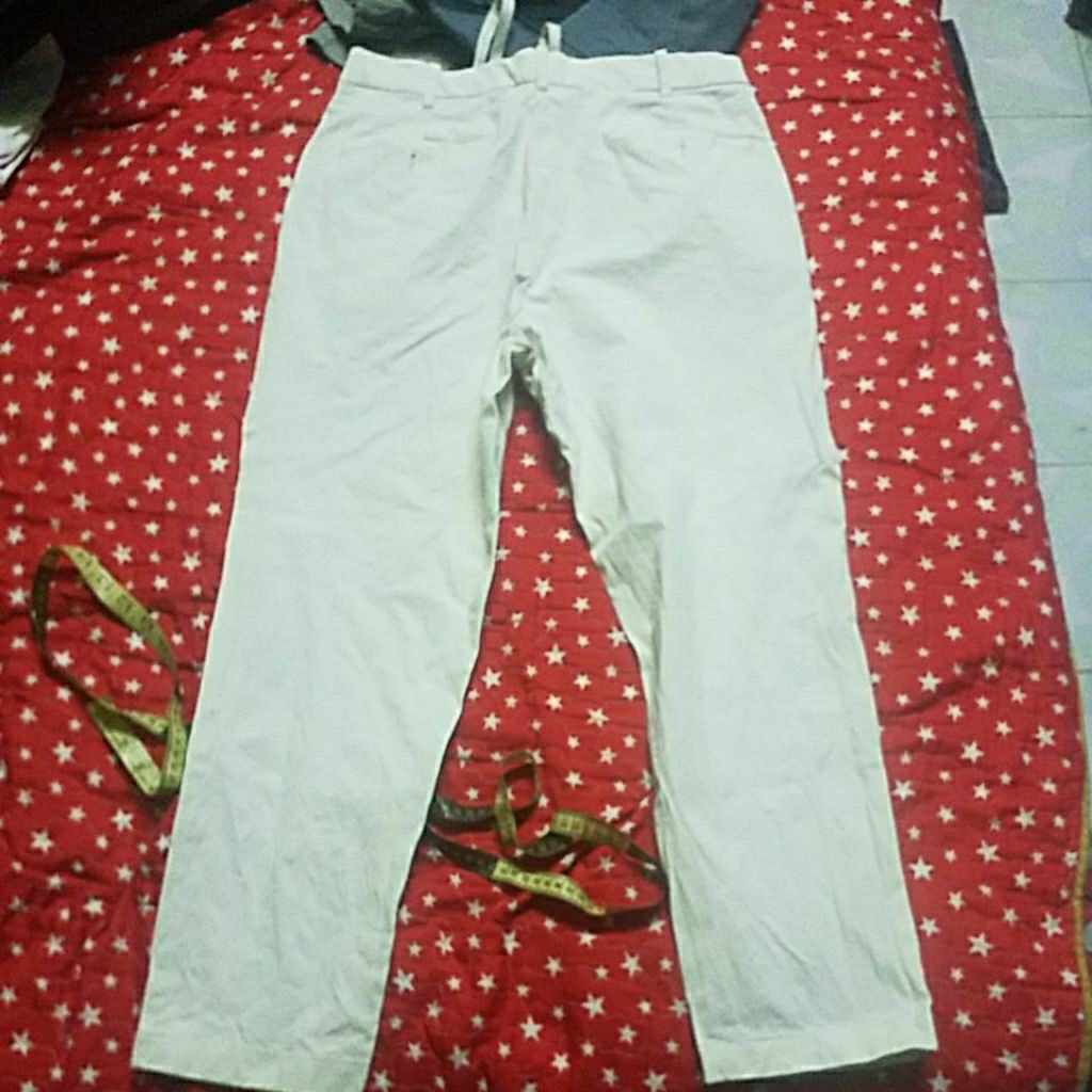 UNIQLO SLACK JOGGER SIZE M 32 34x37 INCH