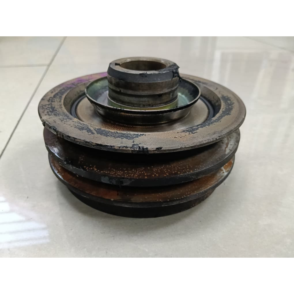 ISUZU 4JA1 LORRY DMAX รอกหลักเครื่องยนต์ / รอกเพลาข้อเหวี่ยงมือสอง