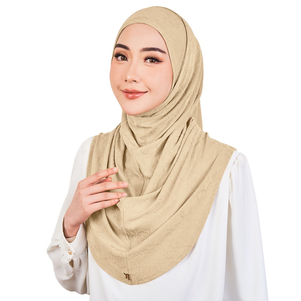 Naelofar EasyOn Sophia 三维 ทันที