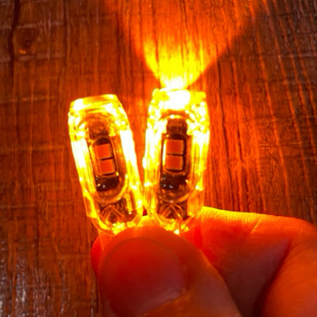 T10 LED สีเหลือง Super Flash SIGNAL THAILOOK STRBE LIGHT T10 UNIVERSAL FLASH LCV1 RS150 Y15ZR LCV8 L