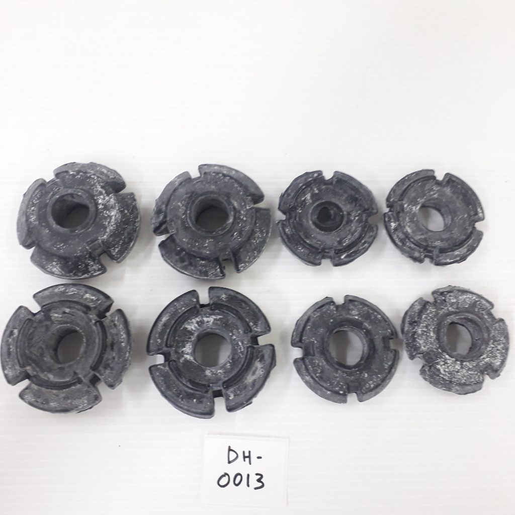 (1 ชุด 8 ชิ้น DH-0013) Front Crossmember Bush สําหรับ Perodua Kenari Kelisa 850 1.0 (52211-97202/521