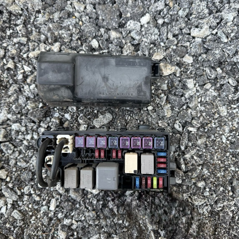 Daihatsu Passo สําหรับกล่องฟิวส์ Perodua Myvi K3