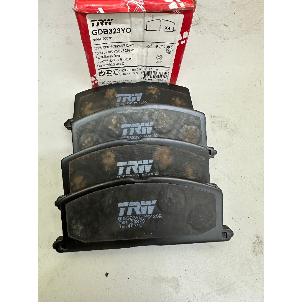 แผ่นรองดิส TRW TOYOTA AE80 / AE92 / AE90 / AE101 / AE111 / EE100 FRONT (GDB323)
