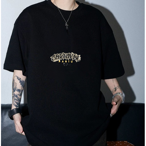 KATUN เสื้อยืดผ้าฝ้ายแท้สําหรับผู้ชาย ลายข้อความ 田SARINA, &